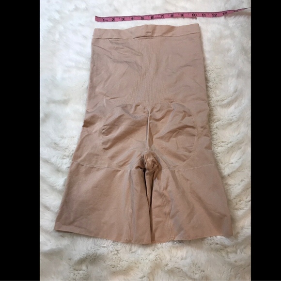 NEW Spanx 'Oncore' High Waist Mid Thigh Shaper Nude [SZ Medium ]‎ - Picture 6 of 8